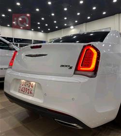 کرایسلەر 300